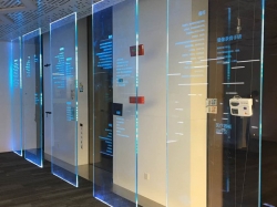 利用LED玻璃发光 激光内雕玻璃