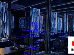 激光内雕玻璃是一种集艺术、实用性和环保于一身的玻璃制品