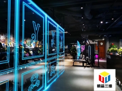 璀璨流光：内雕发光玻璃在商场装修中的创意应用