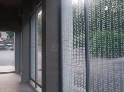 激光内雕玻璃：穿越虚实边界的艺术魔法